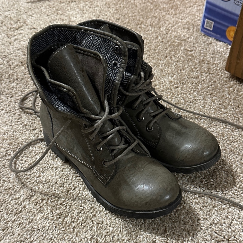 Rock & Candy Olive Lace-Up Combat Boots